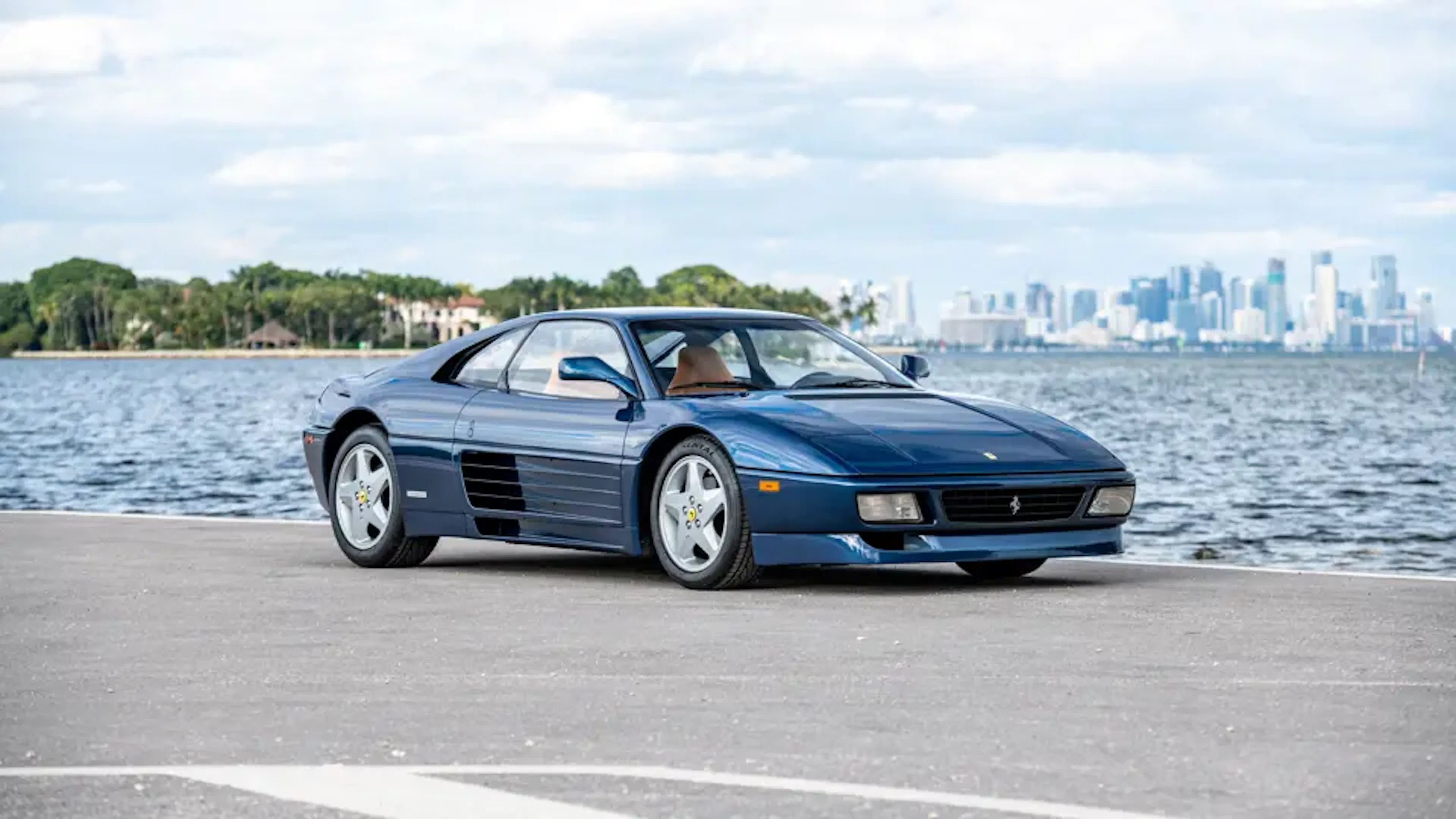 フェラーリ MONDIAL3.4t 348 ferrari-mondial-3-4-t-1989.jpg フェラーリ MONDIAL3.4t 348 ferrari-mondial-3-4-t-1989.jpg